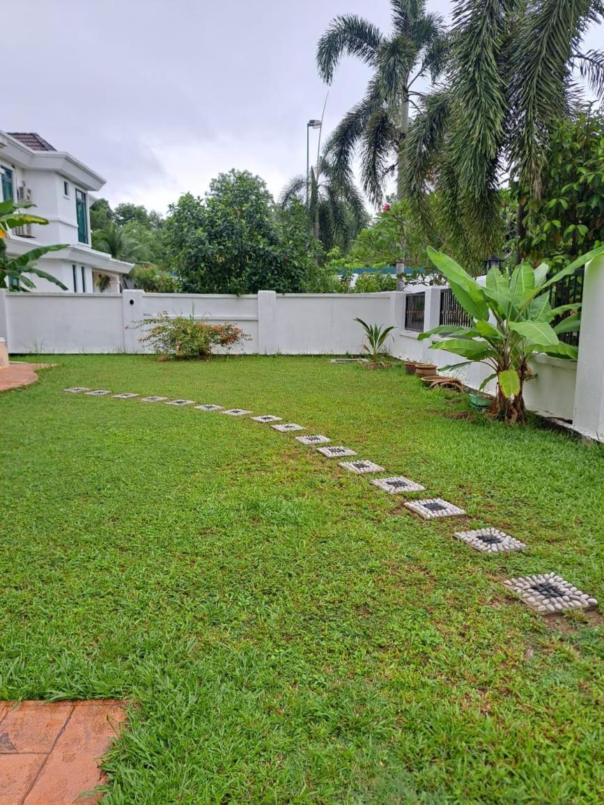 Villa Shamir Sepang Buitenkant foto